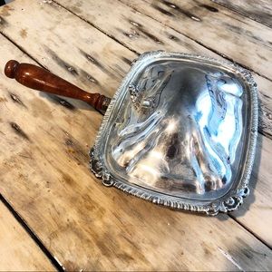 Footman servant’s butter serving dish